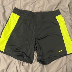 MENS NIKE RUNNING SHORTS SIZE LARGE